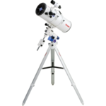 Vixen R200SS Reflector Telescope with GPD2 Mount & tripod
